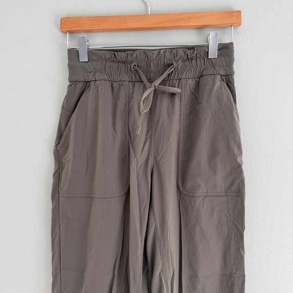 Lululemon Beyond the Studio Crop - Picture 6 of 12